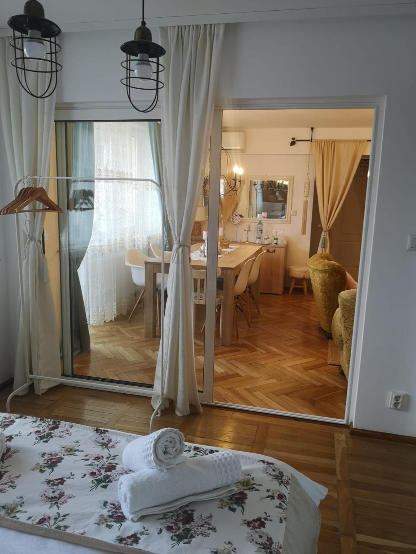 Penthouse Luxury Lejlighed Resita Eksteriør billede